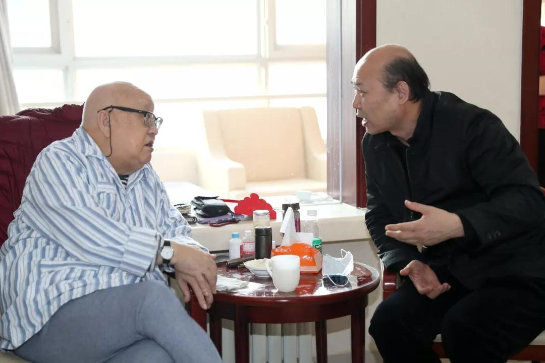 ROR体育
集团党组成员走访慰问