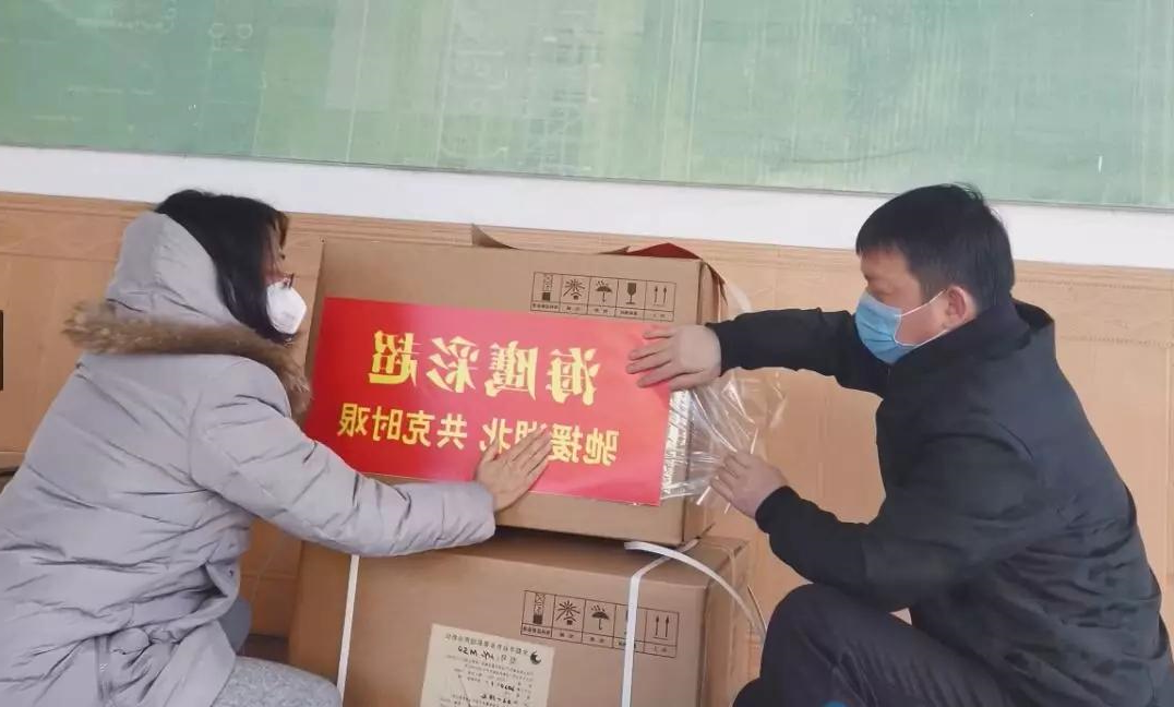 在坚决打赢疫情防控阻击战中彰显担当