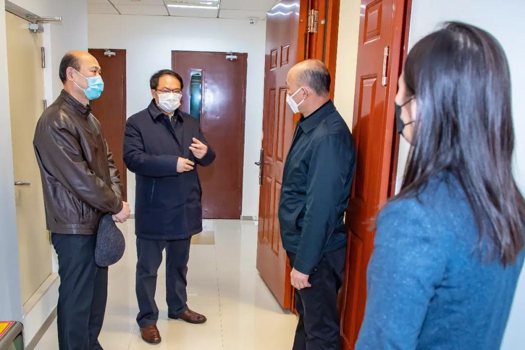 杨金成到ROR体育
集团在京成员单位检查指导疫情防控和复工复产工作